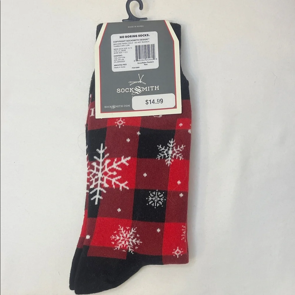Socksmith Red and Black Snowflake Casual Socks NWT